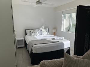 Postel nebo postele na pokoji v ubytování Beachside Mooloolaba + 17 fotografií