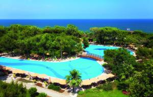 Bazén v ubytování Akka Antedon Hotel - Premium Ultra All Inclusive nebo v jeho okolí