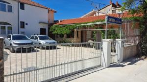 Fotografie z fotogalerie ubytování Apartments M&R ŠPADINA v destinaci Vodice