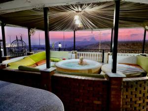 Kép Private Oasis Panoramic Pyramids View RelaxJacuzzi szállásáról ‘Ezbet `Abd el-Ḥamîd városában a galériában