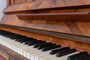 Fotografia z galérie ubytovania Piano Apartment w sercu Starego Miasta v destinácii Gdansk
