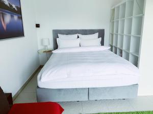 Postel nebo postele na pokoji v ubytování N1 Standalone House Baden