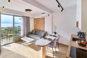 Ruang duduk di PORTA SQUERO Premium Suites
