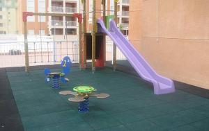Herní místnost nebo prostor pro děti v ubytování MAR DE OROPESA DREAMS PLAYA DE LA CONCHA
