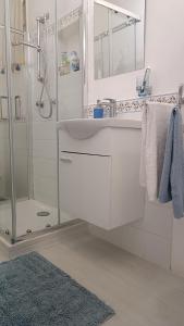 A bathroom at Venticello di mare