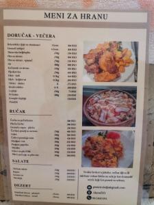 Makanan di atau di tempat lain dekat apartemen