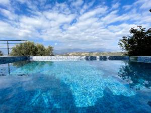 Villa Taf - Kreta tesisinde veya buraya yakın yüzme havuzu