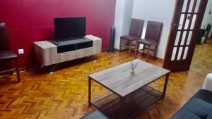 TV a/nebo společenská místnost v ubytování Piso Ourense Bonito y Termal