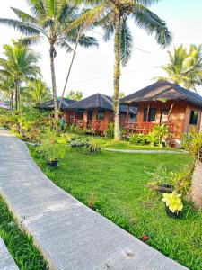 Puutarhaa majoituspaikan Cris & Mar Homestay ulkopuolella