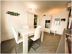 A seating area at Casa Larentu