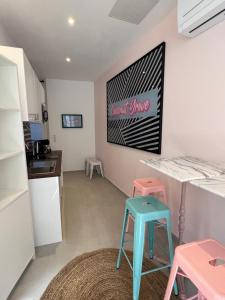 Kuchyňa alebo kuchynka v ubytovaní VILLA MARINA CANNES
