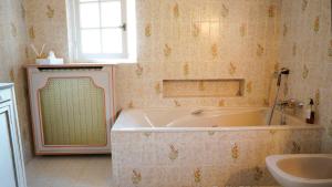 Gallery image of Chambres dans le Luberon - Bois Romay in La Bastide-des-Jourdans