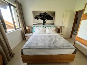 Postel nebo postele na pokoji v ubytování Penthouse Marina - 3 ensuite bedrooms + 3 fotografie