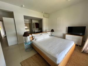 TV a/nebo společenská místnost v ubytování Penthouse Marina - 3 ensuite bedrooms