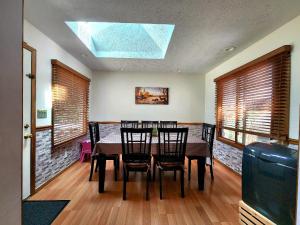 O zonă de relaxare la Paradise in heart of Poconos FaSt InTeRnEt Close to All Attractions