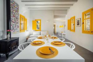 Gallery image of Serenity Beach Villa - Port View in Livadakia