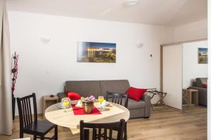 Posedenie v ubytovaní Apartments Villa Ankora