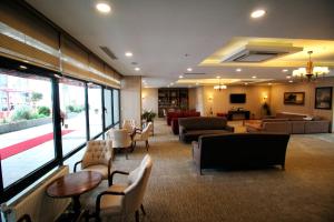 Posezení v ubytování Sarissa Hotel