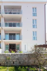 Budova, v ktorej sa apartmán nachádza