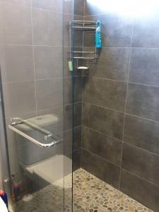 Bilik mandi di Serenity 465