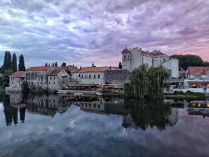 ภาพในคลังภาพของ Hotel Restoran Humsko ในเทรบินเย