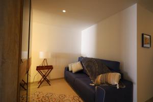 Część wypoczynkowa w obiekcie Deluxe VILLA LAVANDA Las Colinas DEHESA DE CAMPOAMOR with HEATED POOL