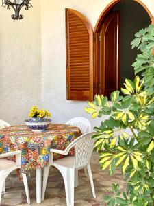 Fotografia z galérie ubytovania La casa dei bouganville Lo stagnone v destinácii Marsala