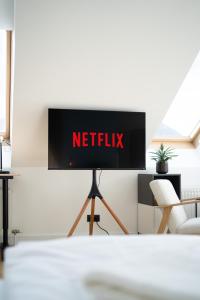 Televisor o centre d'entreteniment de MyFlat - Bright Apartment near Central Station