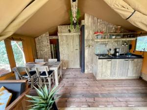 Imagen de la galería de Le Lodge Safari !! Idéal famille., en Draguignan