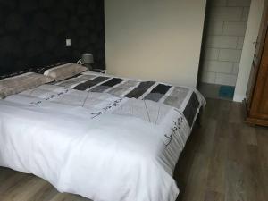 Posteľ alebo postele v izbe v ubytovaní Longère à la campagne au calme + 5 fotografií