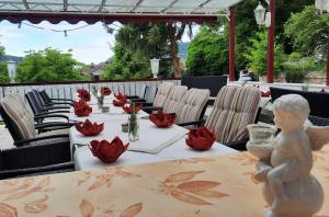 Ristorante o altro punto ristoro di HOTEL YOGA JASMIN ehemals Hotel Eberhardt-Burghardt