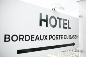 The Originals City Hôtel Bordeaux Porte du Bassin的证书、奖牌、标识或其他文件