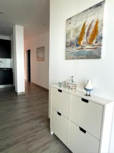 Zdjęcie z galerii obiektu Moderno apartamento frente al mar w Puerto de la Cruz