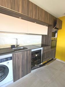 Cuina o zona de cuina de Superbe T4 -Vue Mer- Tout Confort Refait à Neuf!