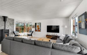Istumisnurk majutusasutuses Beautiful Home In Kjellerup With Kitchen