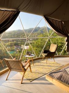 Příroda nedaleko luxury tent