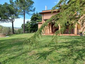 Vonkajšia záhrada v ubytovaní Villa Poggio fagianino