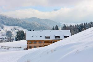 Gähwindehof Mountain Ranch Resort v zimě