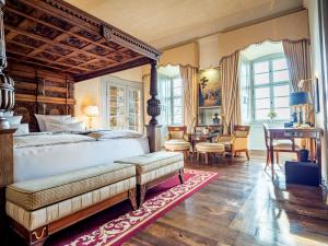 Postel nebo postele na pokoji v ubytování Schloss Frankenberg