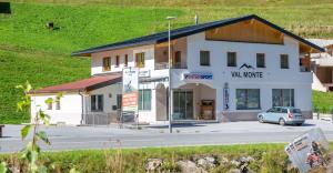Budova, kde se aparthotel nachází
