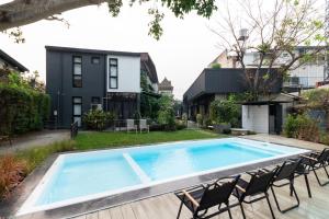 Kolam renang di atau dekat dengan Ombra House No. 21-24