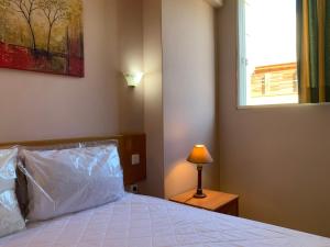 Ein Bett oder Betten in einem Zimmer der Unterkunft Διαμέρισμα 22 2ου ορόφου στο Χαλάνδρι