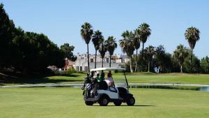 Fasilitas golf di apartemen