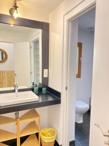 Um banheiro em SabiaNatura - boutiqueMadrid