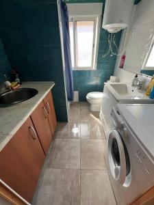 Et badeværelse på Habitacion con terraza en Alicante