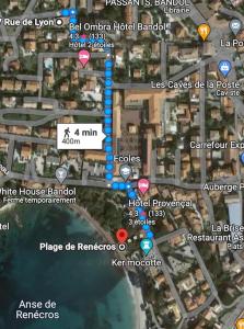 eine Karte einer Stadt mit Gebäuden in der Unterkunft RIVA BELLA villa plage in Bandol