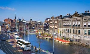 Udsigt til Amsterdam eller udsigt til byen taget fra hotellet
