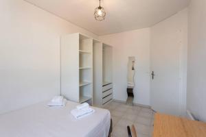 Posteľ alebo postele v izbe v ubytovaní L41 Suite Paladium 8pax 4rooms balcony WIFI AC
