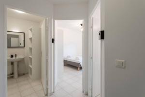 Posteľ alebo postele v izbe v ubytovaní L41 Suite Paladium 8pax 4rooms balcony WIFI AC