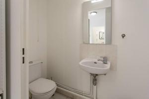 Kúpeľňa v ubytovaní L41 Suite Paladium 8pax 4rooms balcony WIFI AC